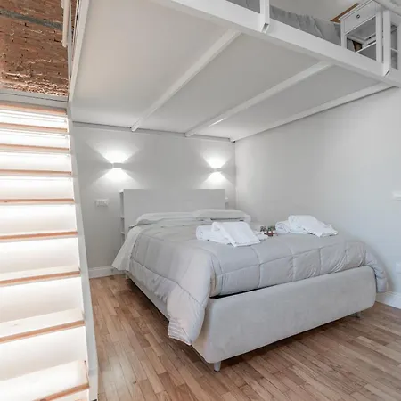 Centro Da Vinci Loft Apartment